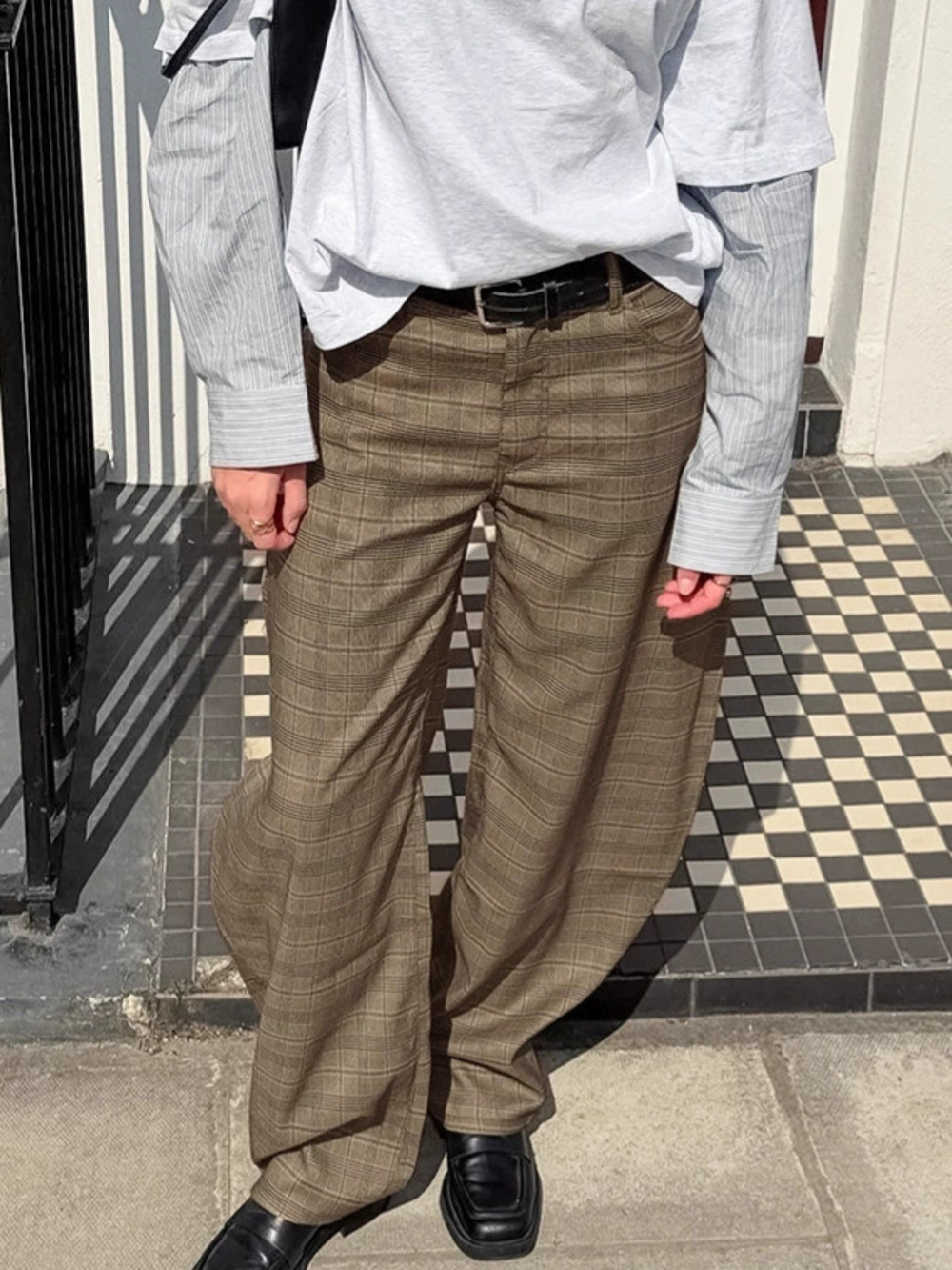 Forever 21 British Plaid High Waist Flowy Curved Leg Trousers Casual - Picture 5 of 7